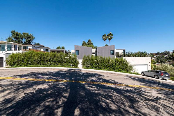 11739 garage 1