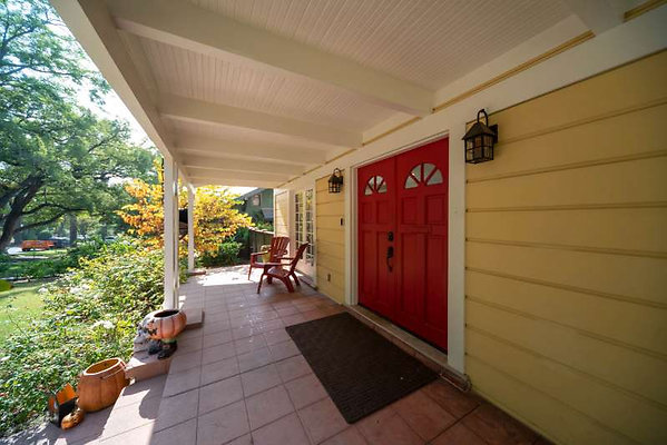 12511 porch 2