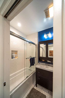 12511 bath 2