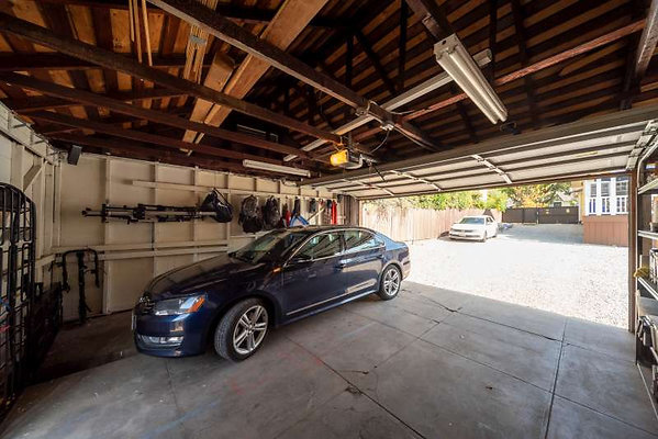 12511 garage 1