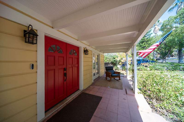 12511 porch 3
