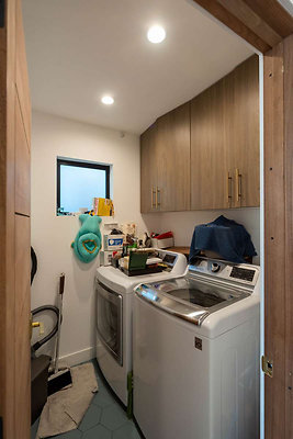 13054 laundry 1