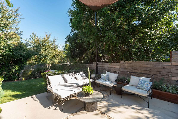 13054 patio 4