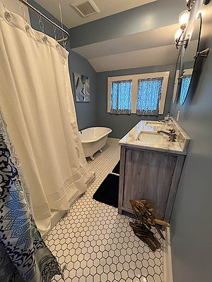 12201 bath 3