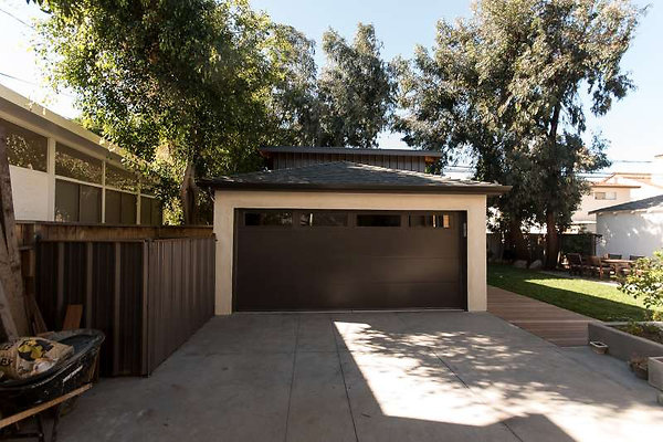 9910 garage 3