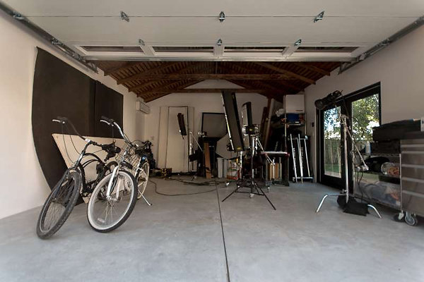 9910 garage 1