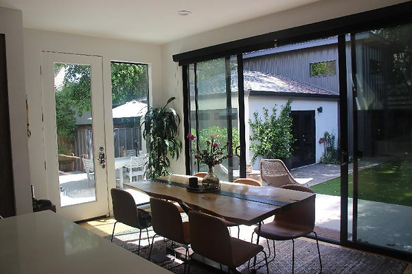 9910 dining 1