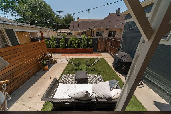 12740 balcony 8