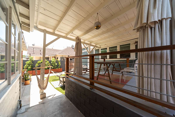 12740 balcony 6