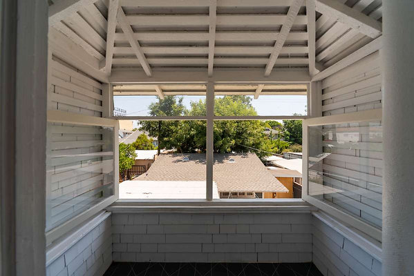 12740 balcony 1