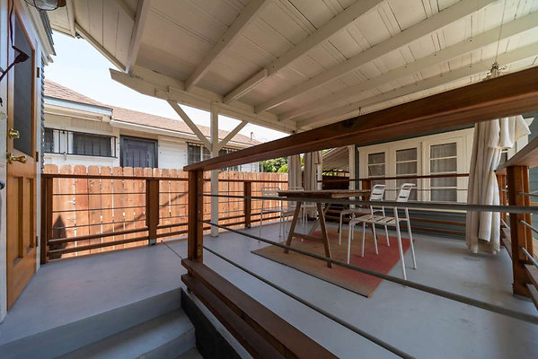 12740 balcony 3