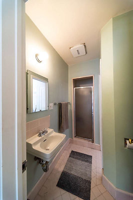 12743 bath 3