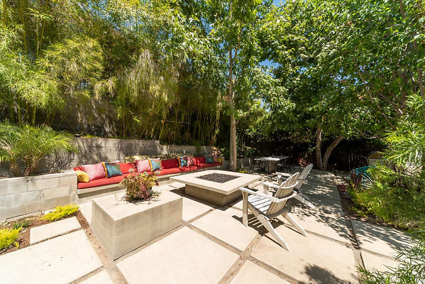 12743 patio 4