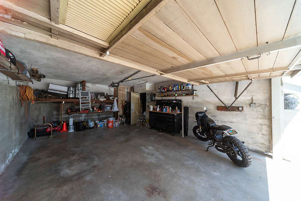 12743 garage 3