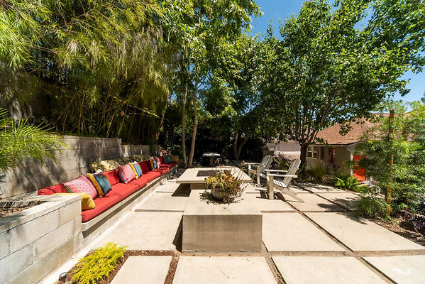 12743 patio 6