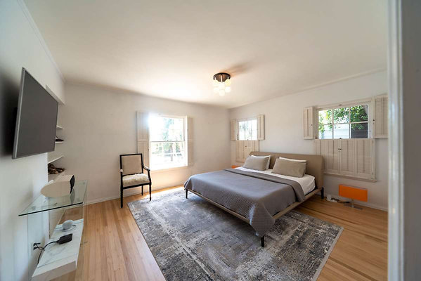 12743 bed 1