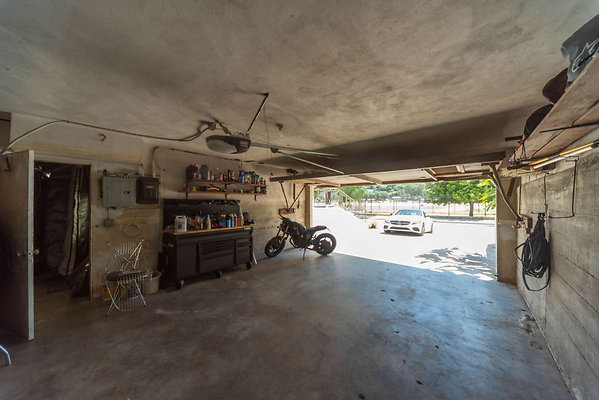 12743 garage 1