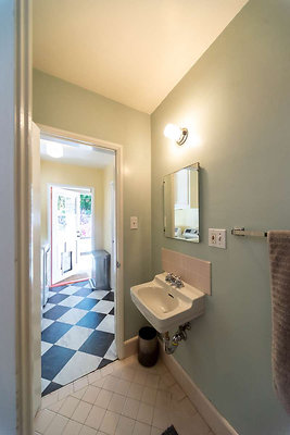 12743 bath 4