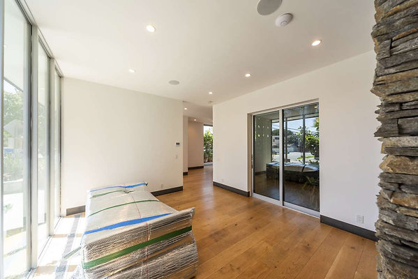 13305 living 2