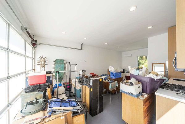 13305 garage 5