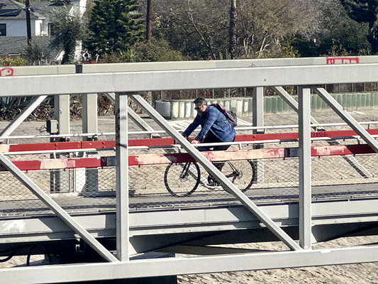 hyperion la river 042