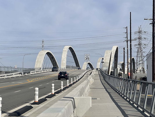 6th st bridge 002
