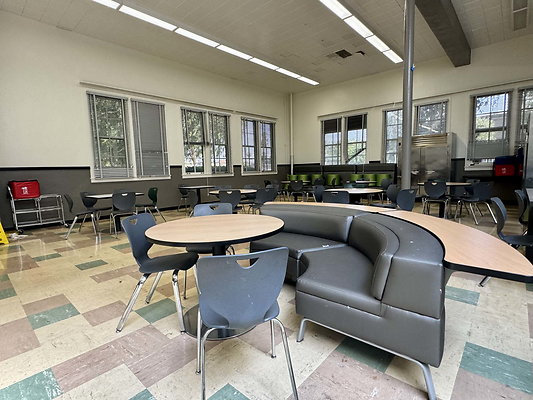 van nuys ms 074