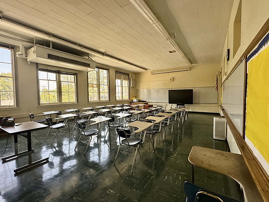 van nuys ms 032