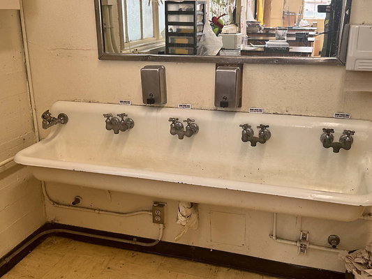van nuys ms 109