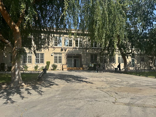 van nuys ms 060