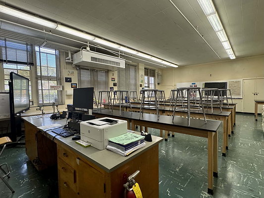 van nuys ms 040
