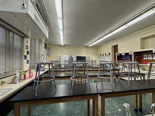 van nuys ms 041