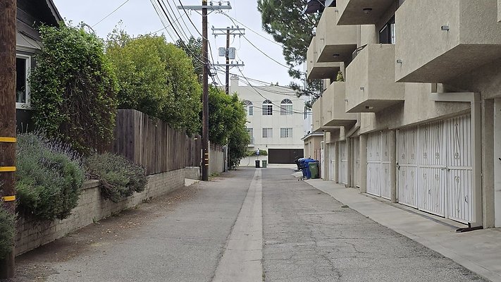 a-Alley S of Riverside216