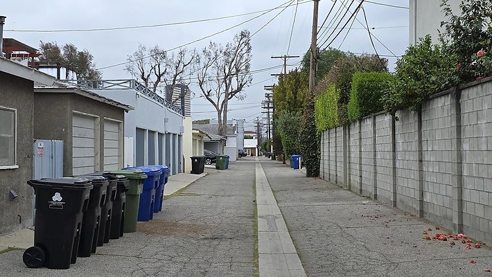 a-Alley S of Riverside224