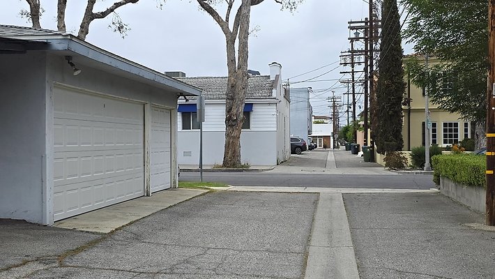 a-Alley S of Riverside225