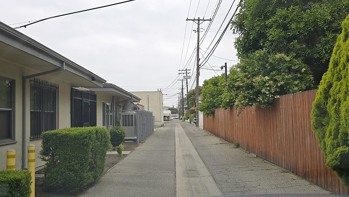 a-alley N of Magnolia190