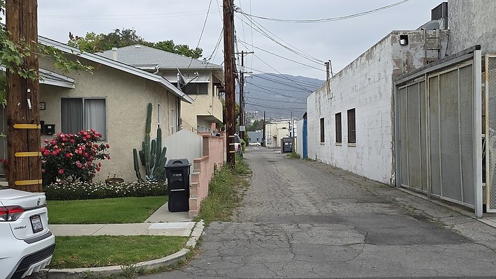 a-alley N of Magnolia168