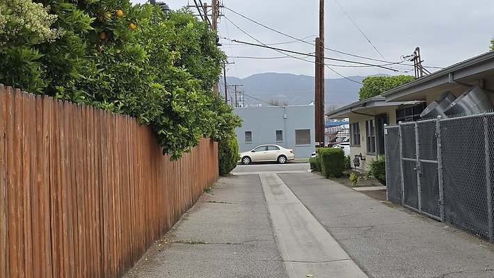a-alley N of Magnolia178