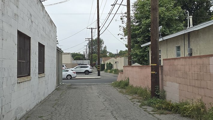 a-alley N of Magnolia197