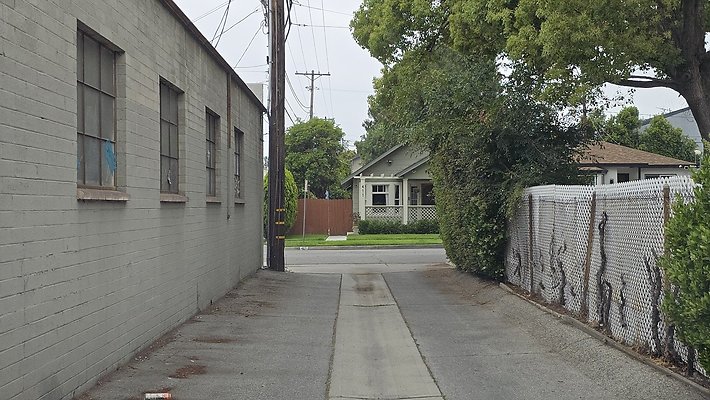 a-alley N of Magnolia187
