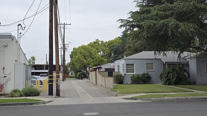 a-alley N of Magnolia183