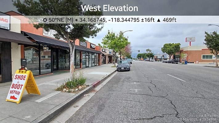 Magnolia Blvd at Avon