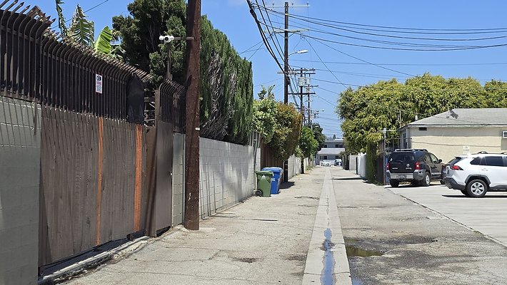 a-Alley N of Jefferson Randall to Inglewood601