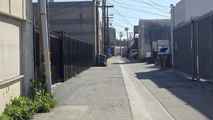 a-Alley S of Jefferson Jefferson to Mesmer632
