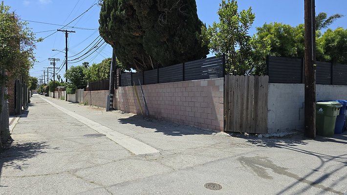 Alley N of Jefferson Randall to Inglewood