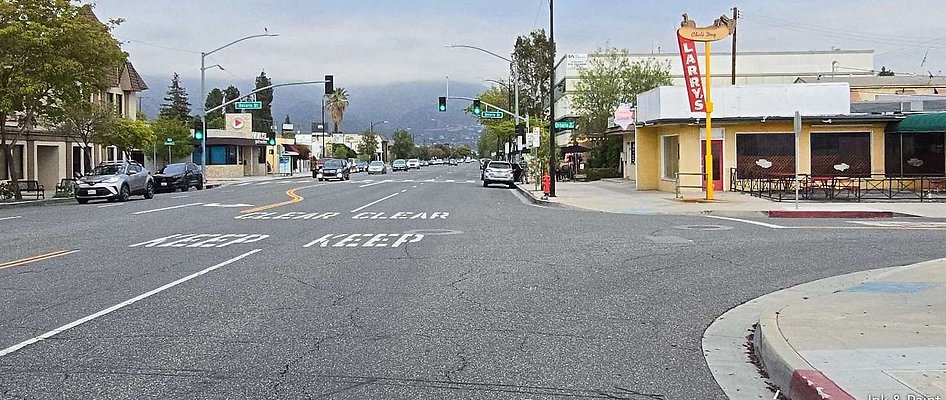 Burbank Blvd at Ontario