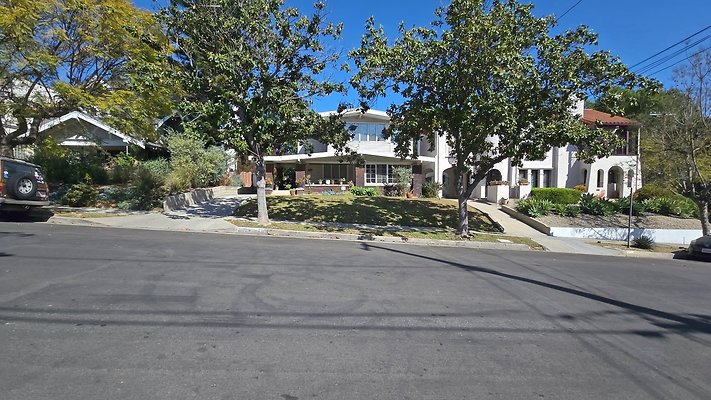 a-806 808 N Lafayette Pk699
