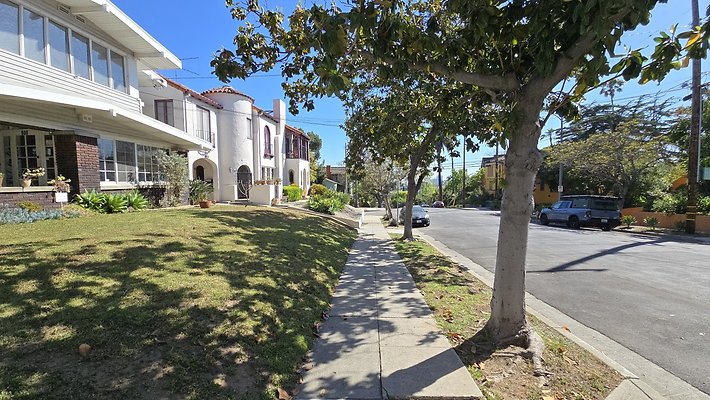 a-806 808 N Lafayette Pk682