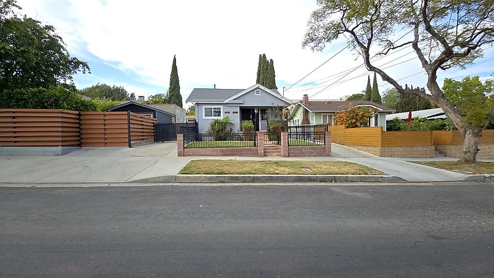 4215 camero ave duplex flyer756