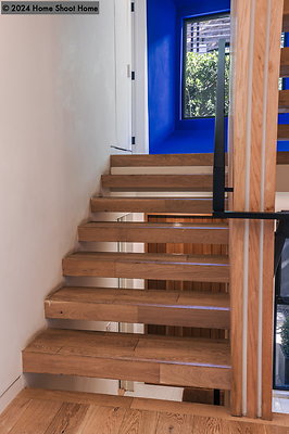 22stairs-to-second-floor